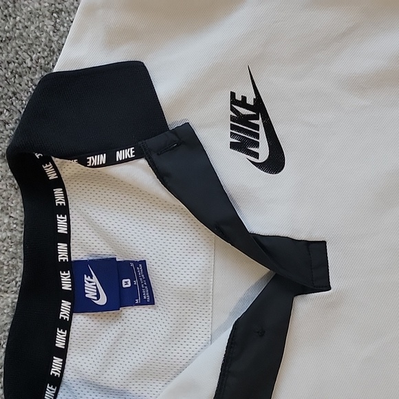 Nike Polo - Picture 2 of 4